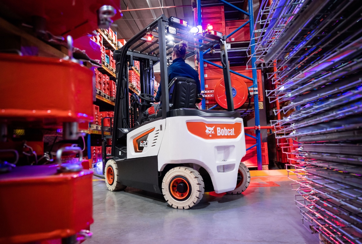Globus Machinery стала официальным дилером вилочных погрузчиков Bobcat в Казахстане - расширение ассортимента!